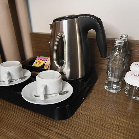 เมอร์เคียว อิสตันบูล เวสต์ โฮเต็ล แอนด์ คอนเวนชั่น เซ็นเตอร์ Hotel ภายนอก รูปภาพ