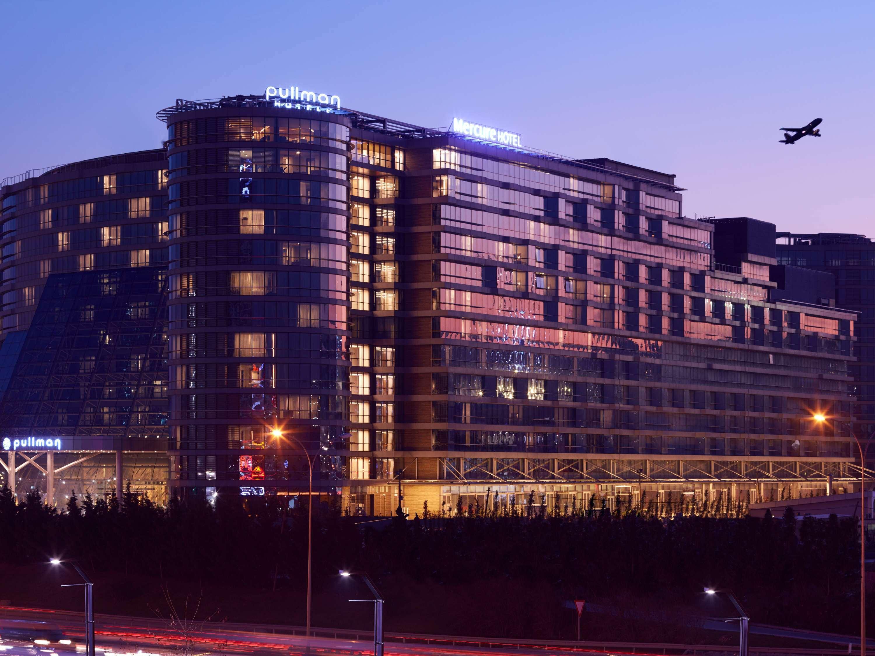 เมอร์เคียว อิสตันบูล เวสต์ โฮเต็ล แอนด์ คอนเวนชั่น เซ็นเตอร์ Hotel ภายนอก รูปภาพ