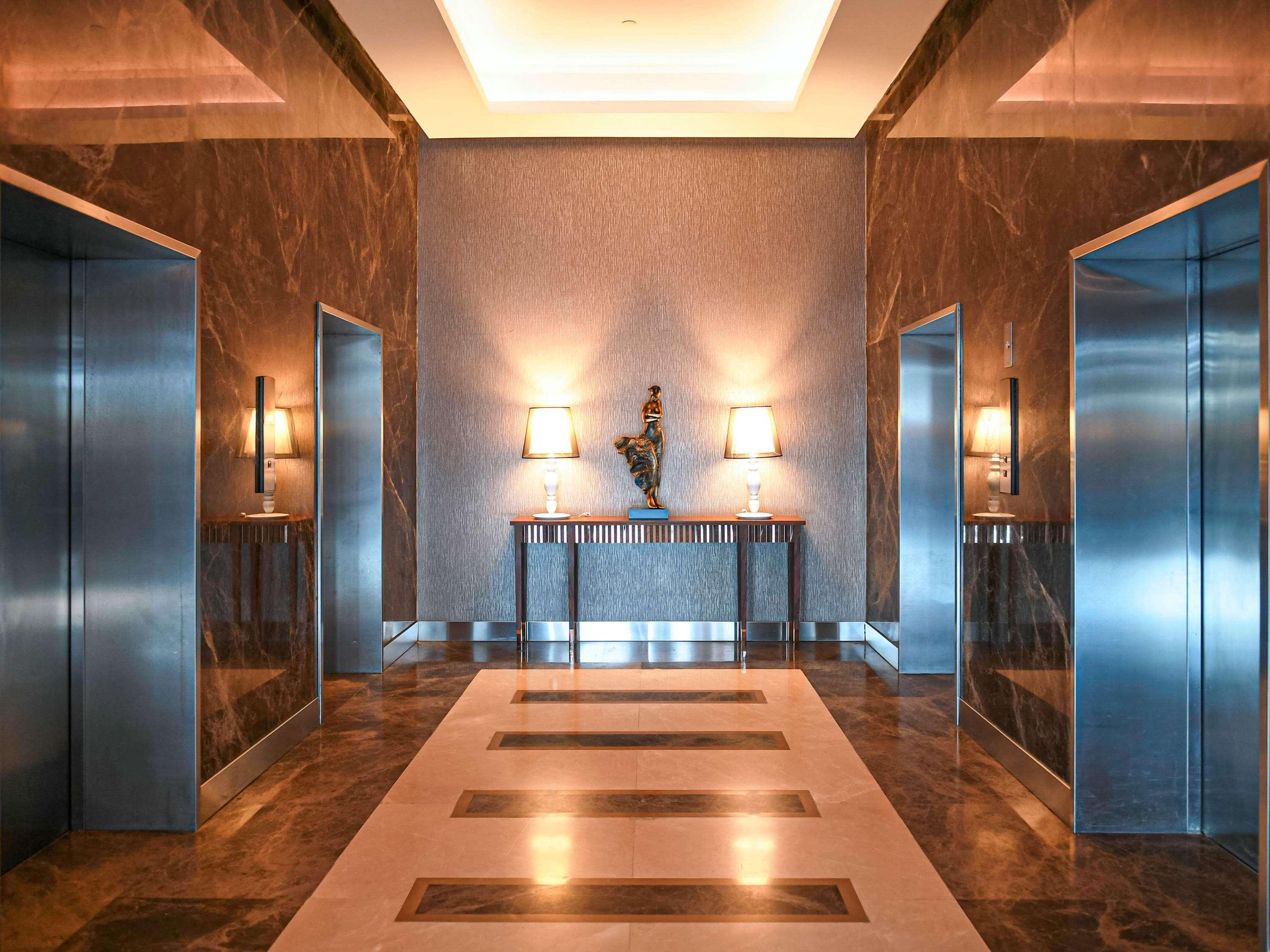 เมอร์เคียว อิสตันบูล เวสต์ โฮเต็ล แอนด์ คอนเวนชั่น เซ็นเตอร์ Hotel ภายนอก รูปภาพ