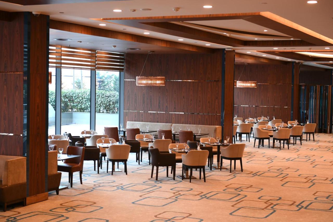 เมอร์เคียว อิสตันบูล เวสต์ โฮเต็ล แอนด์ คอนเวนชั่น เซ็นเตอร์ Hotel ภายนอก รูปภาพ